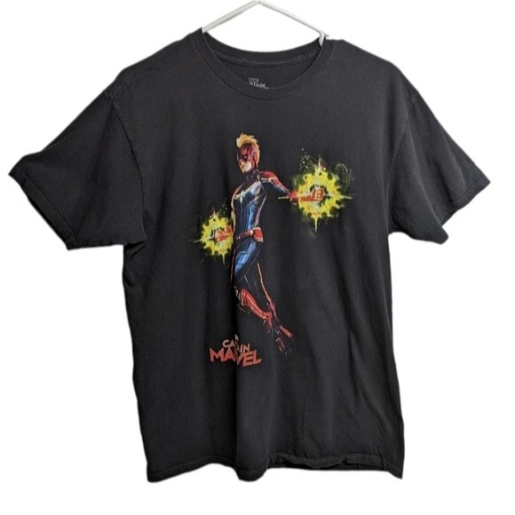 Captain Marvel Shirt Men Large Short Sleeve Crewneck Tee Black L Unisex - Picture 1 of 6